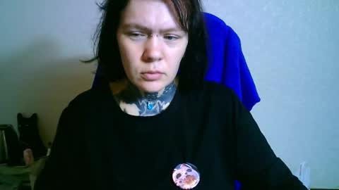 Snapshot of the_ice_owl chatting on October 22, 11:37 am the_ice_owl online show from October 22, 11:37 am
