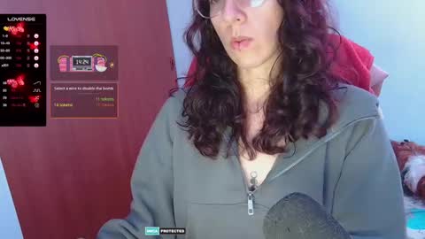 Snapshot of thecherry_paulette chatting on February 19, 4:34 am Paulette online show from February 19, 4:34 am