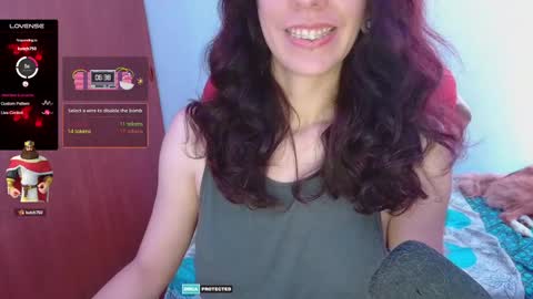 Snapshot of thecherry_paulette chatting on February 21, 11:43 pm Paulette online show from February 21, 11:43 pm