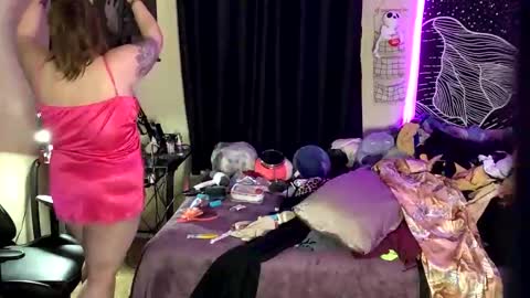 TheHappyLittleSlut online show from November 12, 12:19 am