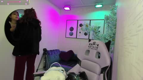 Theia  online show from April 11, 12:31 pm