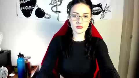 themelrose online show from October 23, 8:37 pm