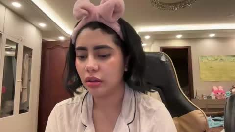 Snapshot of therealcamilabaddie chatting on September 23, 3:48 am therealcamilabaddie online show from September 23, 3:48 am