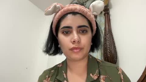 Snapshot of therealcamilabaddie chatting on December 16, 5:17 am therealcamilabaddie online show from December 16, 5:17 am