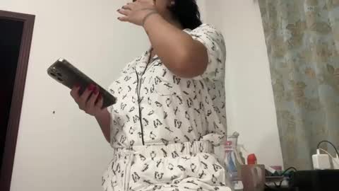 Snapshot of therealcamilabaddie chatting on March 1, 6:13 am therealcamilabaddie online show from March 1, 6:13 am