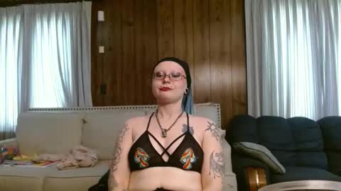 Dark Goddess Siren The Fae online show from April 17, 7:16 pm