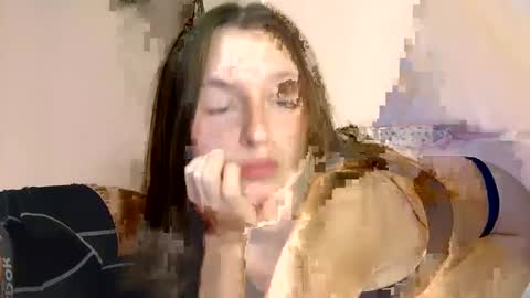 Snapshot of theyalllikecarmen chatting on December 10, 3:41 am Carmen online show from December 10, 3:41 am