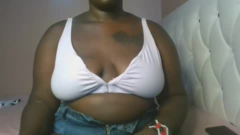 thick_godess online show from October 16, 7:55 am