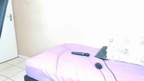 thickdollxx online show from December 9, 7:39 pm