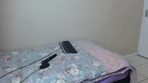 thickdollxx online show from January 17, 1:56 pm