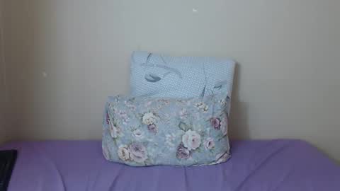 thickdollxx online show from January 15, 7:59 am