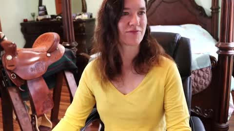 ThornburyRose online show from March 3, 8:29 pm