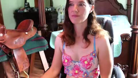 ThornburyRose online show from September 8, 7:24 pm