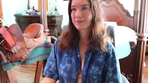 ThornburyRose online show from March 17, 6:12 pm