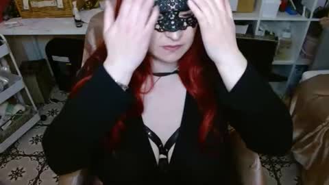 thornyroseb online show from March 14, 9:05 pm