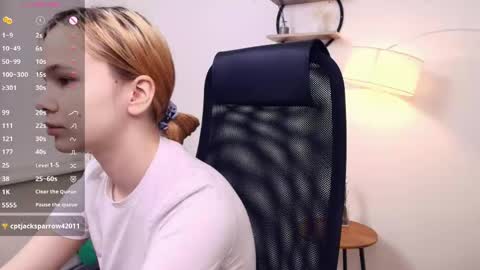 Lynn online show from April 26, 9:18 am