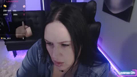 Tia Bella online show from March 5, 10:16 pm