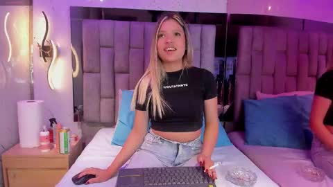 Tiana Ferrer online show from November 29, 5:00 am