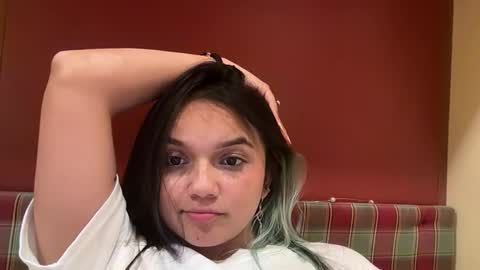 Tiana Le online show from April 30, 9:19 pm