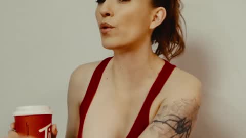 TIANNA online show from February 12, 3:40 am