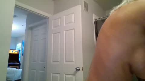 Snapshot of ticklemepink696969 chatting on February 14, 3:15 pm ticklemepink696969 online show from February 14, 3:15 pm