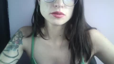 Snapshot of tifanny_a chatting on February 4, 1:16 pm Tifanny online show from February 4, 1:16 pm