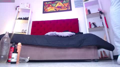 Tifanny Nails  online show from February 5, 7:28 pm