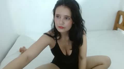 tifanyxesi online show from November 3, 6:34 pm