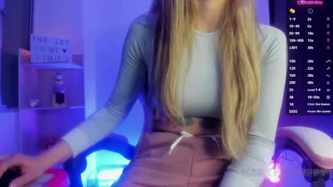 Snapshot of tiffany_bela chatting on January 25, 1:43 am Tiffany Bela online show from January 25, 1:43 am