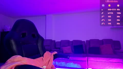 Snapshot of tiffany_bela chatting on October 26, 11:33 pm Tiffany Bela online show from October 26, 11:33 pm