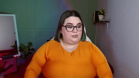 dont forget ask for custom vids  online show from January 7, 8:56 am