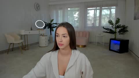 Tiffany Houston online show from January 13, 7:11 am