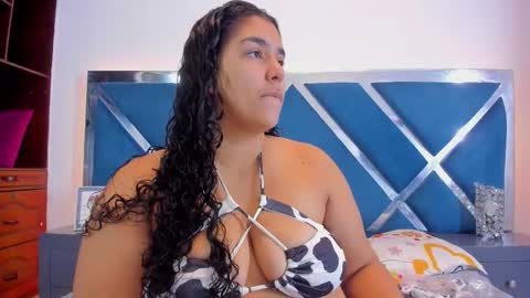 Tiffany Miller online show from November 26, 12:39 pm