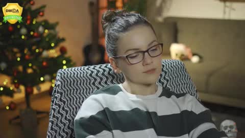 tiffanyriox online show from December 4, 1:08 am