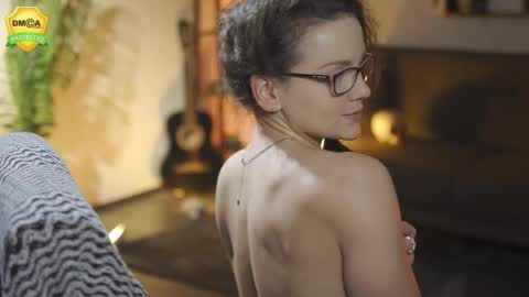 tiffanyriox online show from January 9, 2:05 am