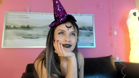 Snapshot of tiffanysuarez_ chatting on October 10, 11:09 pm Stefany Suarez online show from October 10, 11:09 pm