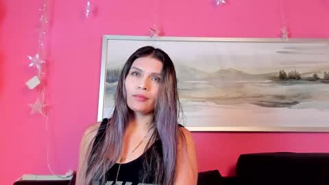 Snapshot of tiffanysuarez_ chatting on December 28, 12:03 pm Stefany Suarez online show from December 28, 12:03 pm