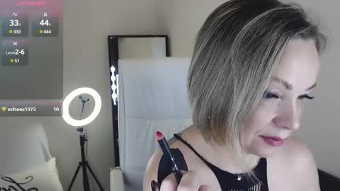 Snapshot of tilly_eliot chatting on February 21, 4:59 pm Tilly online show from February 21, 4:59 pm