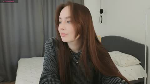 Mia online show from March 31, 2:17 pm