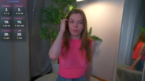 tina_tayllor__ online show from December 5, 2:29 pm