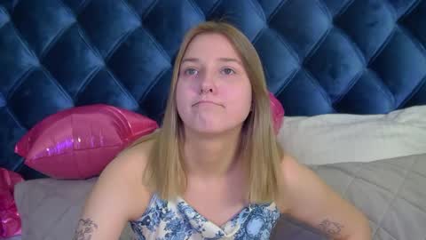 TinaBurton online show from April 1, 4:26 pm