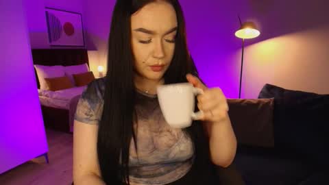 hi im curvy babyface girlie Tina online show from February 7, 8:29 am