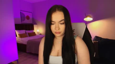 hi im curvy babyface girlie Tina online show from February 3, 4:01 pm