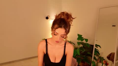 Tina online show from April 17, 1:35 pm