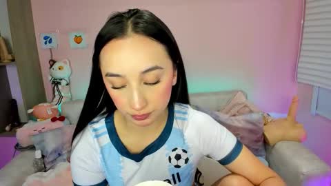 Snapshot of tiny_cora chatting on September 26, 4:37 pm tiny_cora online show from September 26, 4:37 pm