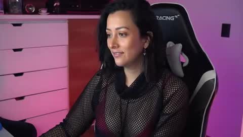 Snapshot of tiny_panther chatting on January 21, 10:19 pm Ana Molly online show from January 21, 10:19 pm