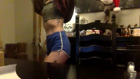 tinyandtatted420 online show from December 18, 1:21 am