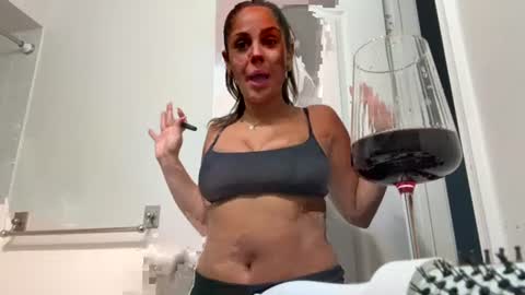 tinybelov online show from August 7, 10:39 pm