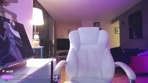 stage Kylie Sinner  brand CLITBAIT online show from May 15, 11:51 pm