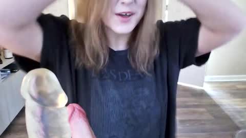 tinywithtiddies online show from April 8, 1:13 pm